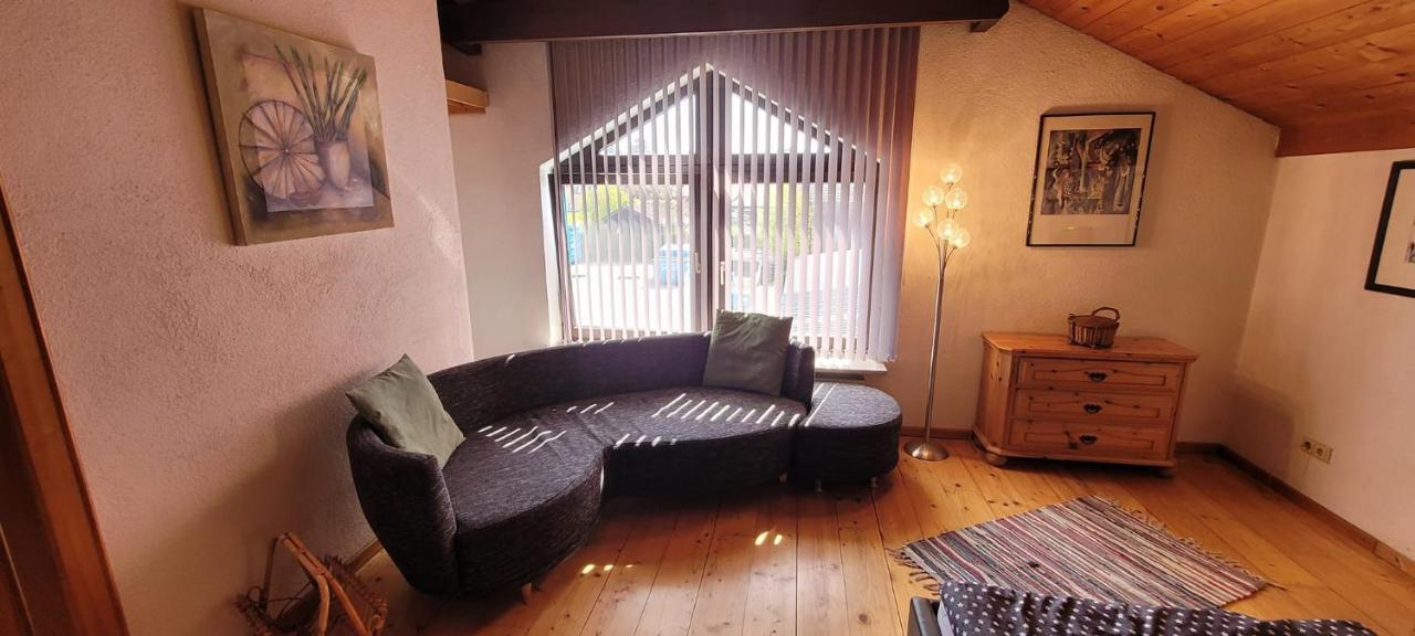 Ferienzimmer / Monteurzimmer Neumarkt Am Wallersee Exteriör bild